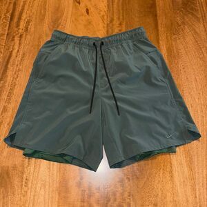 Nike 7” Dri-FIT Unlimited 2-in-1 Shorts Men’s Size Small Green